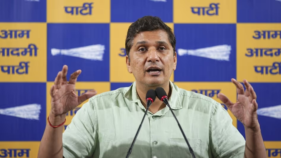 राघव चड्ढा के आरोपों पर आप का पलटवार, कहा- जो डर गया, समझो मर गया