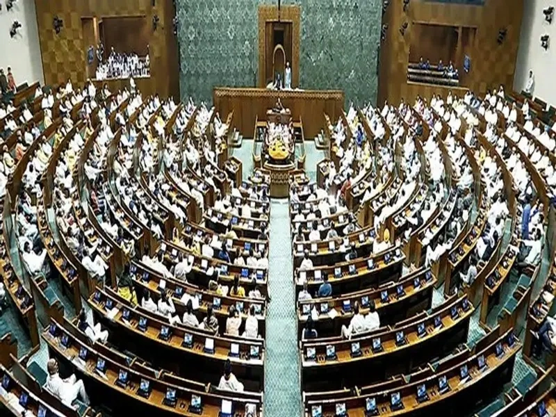 विपक्षी शोर के चलते राज्यसभा की कार्यवाही 2 बजे तक स्थगित, लोकसभा में भी बने ऐसे हालात