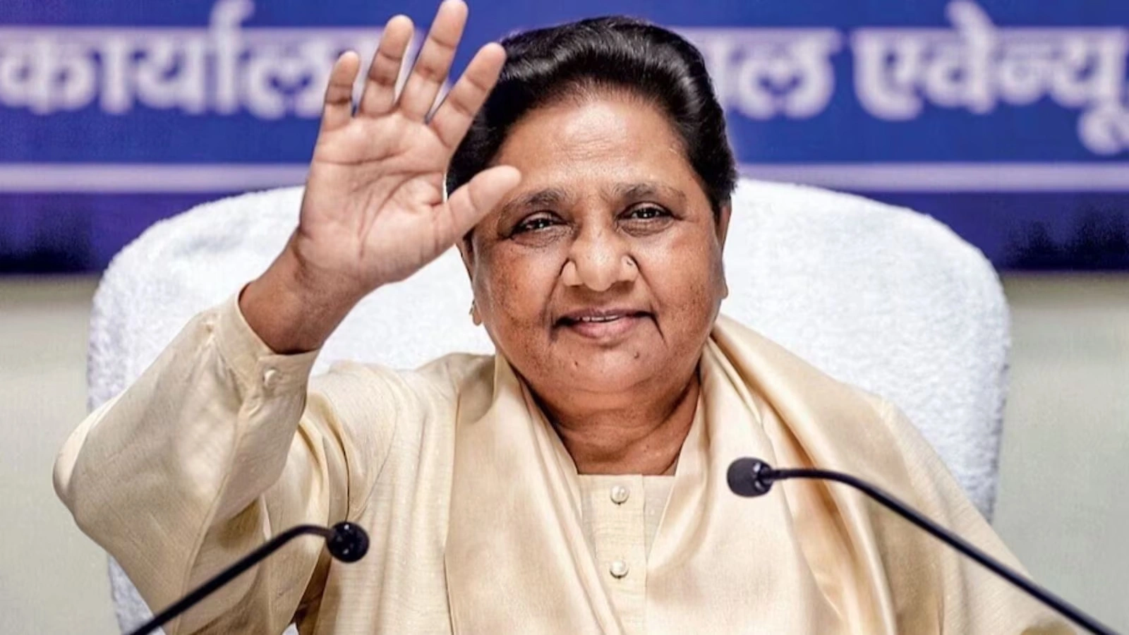 अखिलेश के चवन्नी से रुपया वाले बयान पर मायावती का तीखा वार, पीडीए के मुद्दे पर भी घेरा