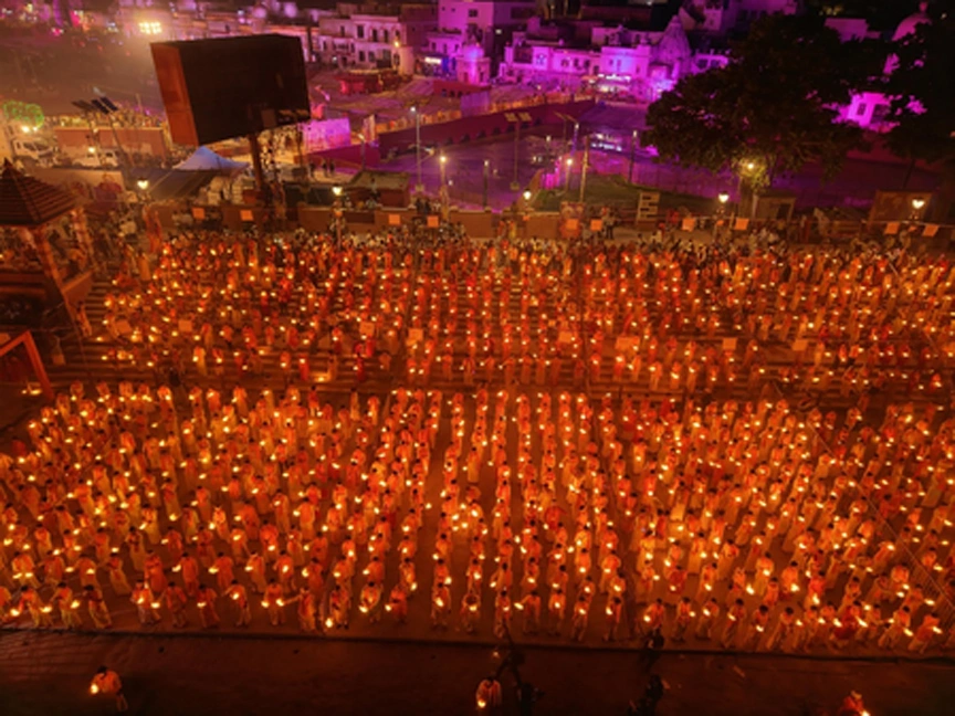 अयोध्या के दीपोत्सव में दिखेगा तकनकी और आस्था का अनूठा संगम, सात समंदर पार से पहुंचेगी आस्था