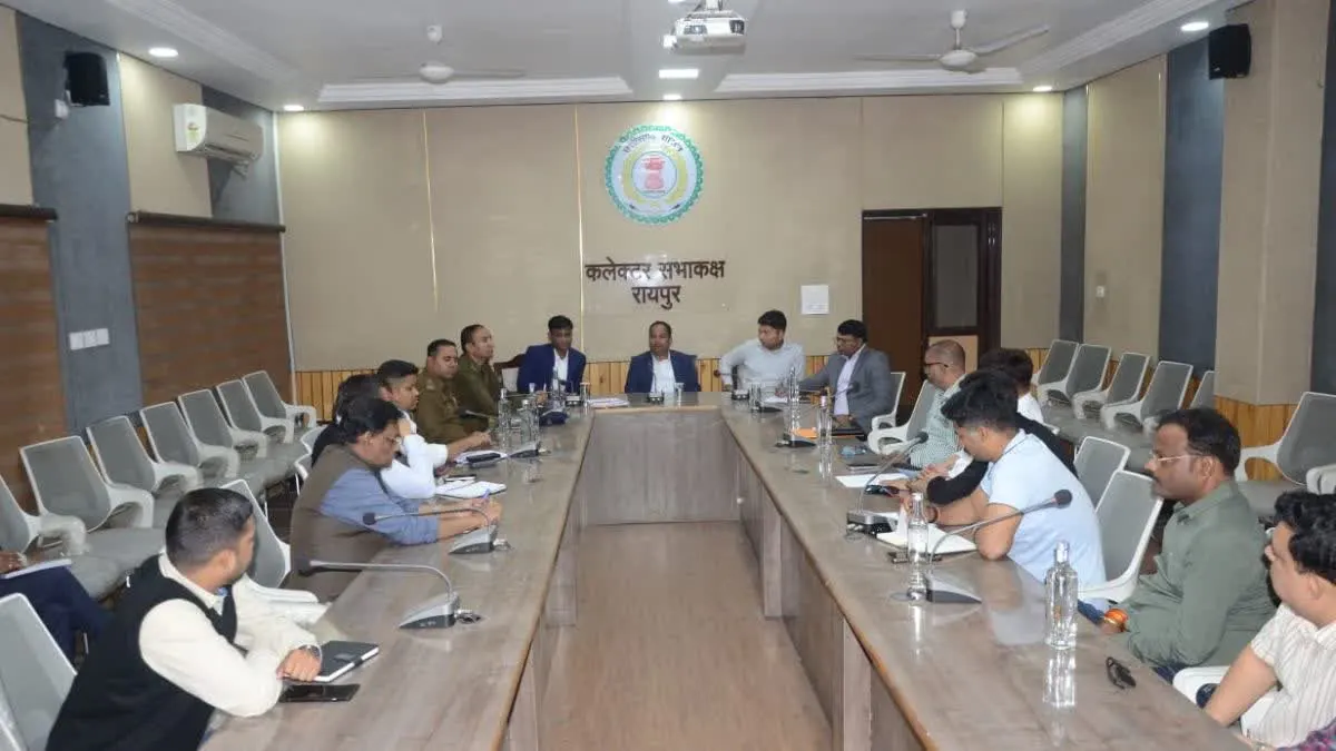 छुट्टी पर गए, तो खैर नहीं...कर्मचारियों के अवकाश पर लगा प्रतिबंध, जनगणना और सुशासन तिहार की तैयारी करो