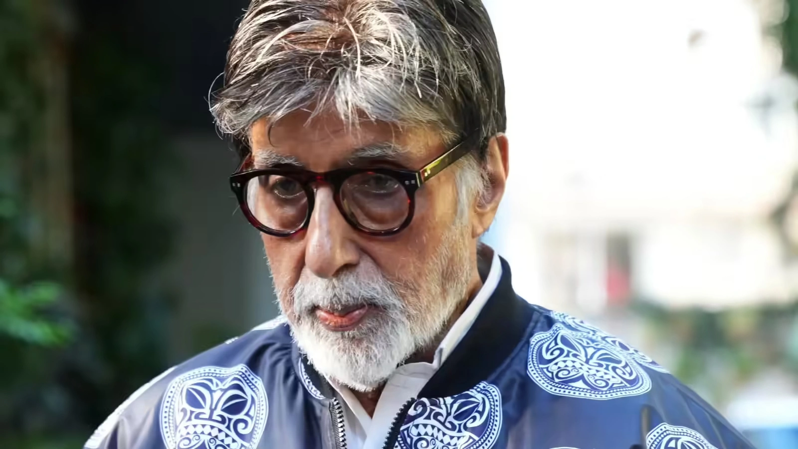 महानायक की दिलचस्प पोस्ट से चकरघिन्नी हुए फैंस, सोचने और कमेंट करने हुए मजबूर