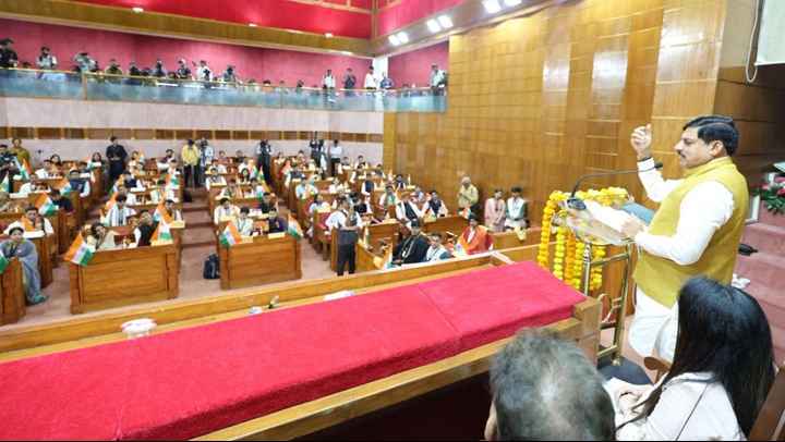सीएम मोहन का आह्वान- राजनीति में आए युवा, लोकतंत्र को दें नई ताकत, नेताजी से लें देशसेवा की प्रेरणा