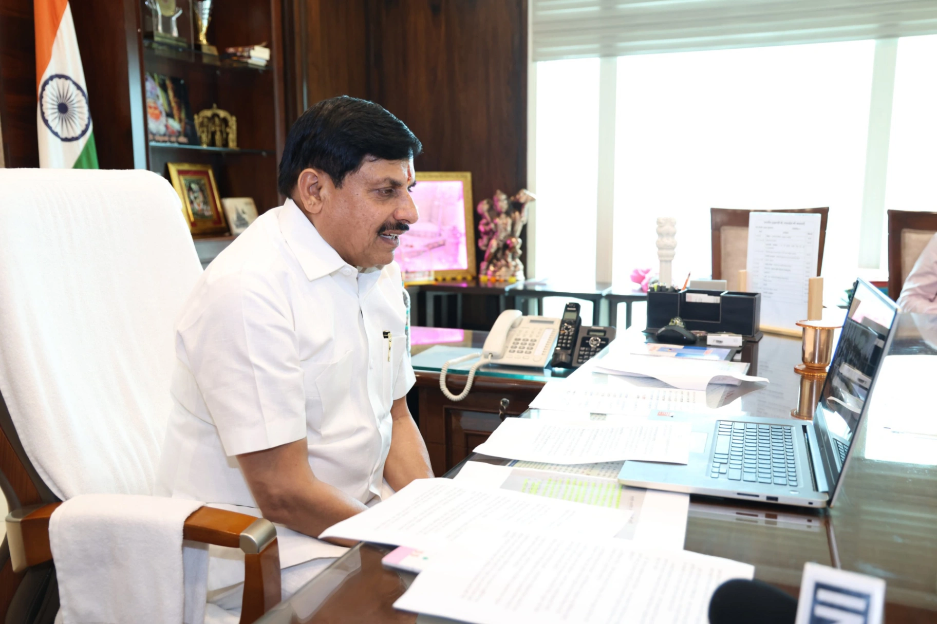कवच योजना से किसानों को मिलेगा नया ऋण और हर सरकारी योजना का लाभ. CM बोले- खेत से खाते तक हर सुविधा पहुंचा रही सरकार