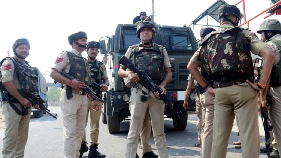 सैफुल्लाह ग्रुप से जुड़े दो ओवरग्राउंड वर्कर आए शिकंजे में, पुलिस के एक्शन से आतंकियों को मदद पहुंचाने का भंडाफोड़