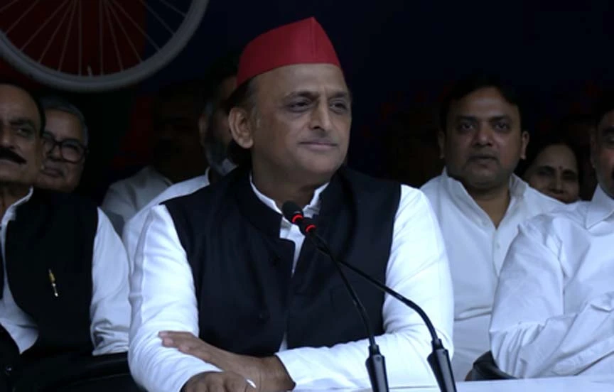 अखिलेश का बड़ा चुनावी दांव, सरकार बनी तो मदरसा शिक्षकों के भी बहुरेंगे दिन