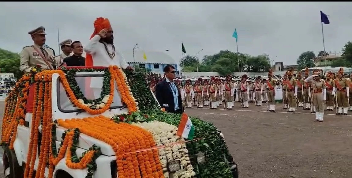 जांजगीर-चांपा में धूमधाम से मनाया गया 80वां स्वतंत्रता दिवस, गुरु खुशवंत साहेब ने किया ध्वजारोहण