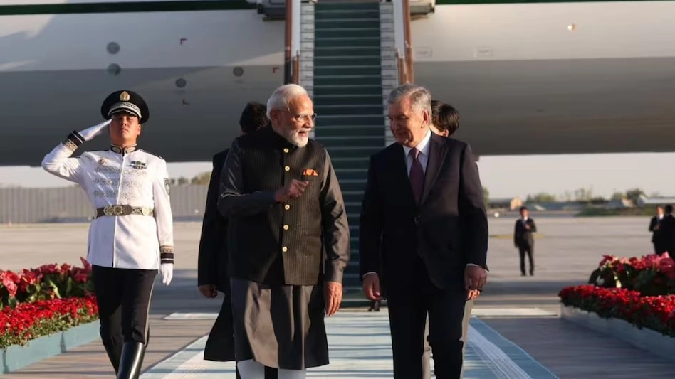 राष्ट्रपति मिर्जियोयेव ने एयरपोर्ट पर की आगवान,व्यापार-निवेश से लेकर रक्षा और ऊर्जा सहयोग तक पर बनेगी रणनीति
