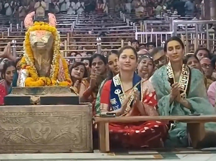भस्म आरती में शामिल होकर बोलीं- “यह बाबा का बुलावा और मेरा सौभाग्य”