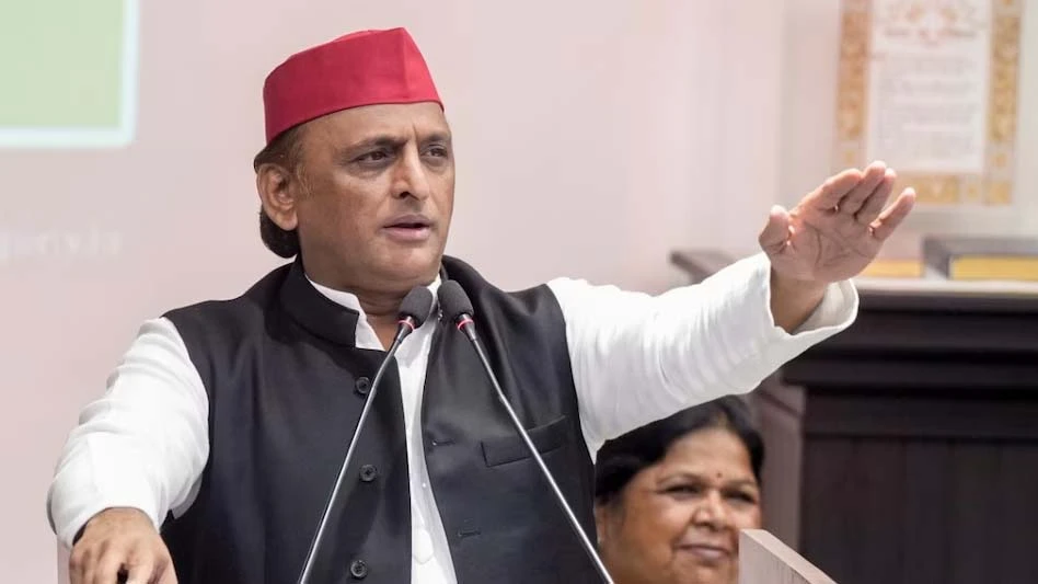 अखिलेश ने कार्यकर्ताओं को दिया बड़ा संदेश, वोट चोरी को लेकर भाजपा पर भी किया वार