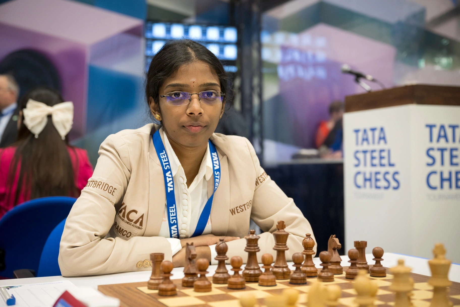 आर. वैशाली ने रचा इतिहास, विमेंस कैंडिडेट्स टूर्नामेंट जीतकर बनीं पहली भारतीय महिला