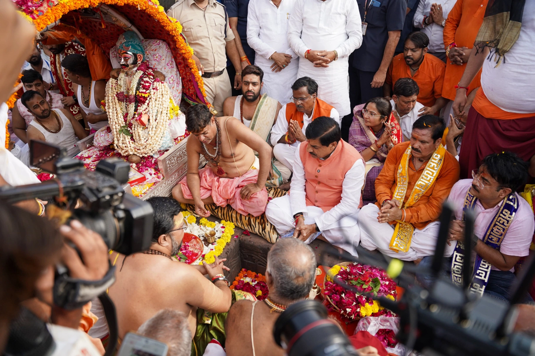 सीएम मोहन का बड़ा ऐलान, रामघाट पर पर किया भगवान चंद्रमौलेश्वर का पूजन