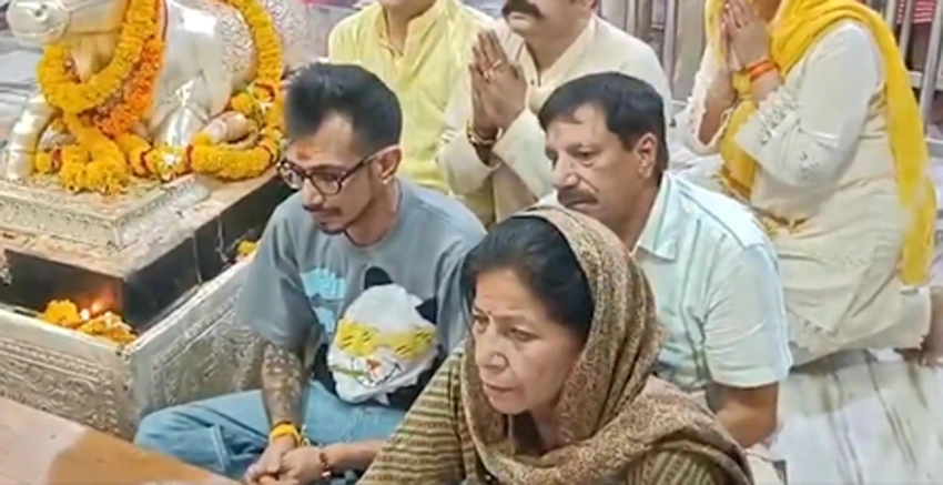 रजत आभूषणों से हुआ बाबा का भव्य शृंगार, भक्ति में लीन दिखे क्रिकेटर युजवेन्द्र चहल, साझा किया अद्भुत अनुभव
