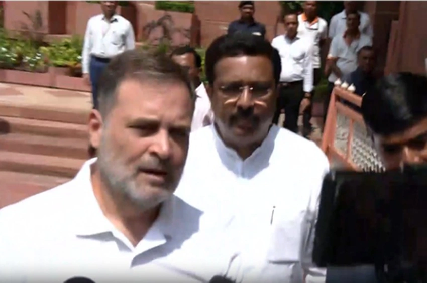 पत्रकार पर भड़के राहुल, छात्र आंदोलन में धायल पुलिसकर्मियों को लेकर किया था सवाल