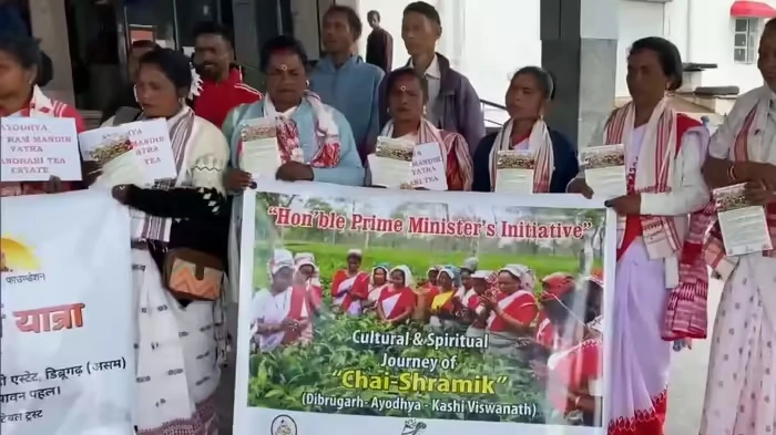 असम के श्रमिक पहुंचे रामलला के दरबार, प्रभु के दर्शन ने किया आस्था का संचार