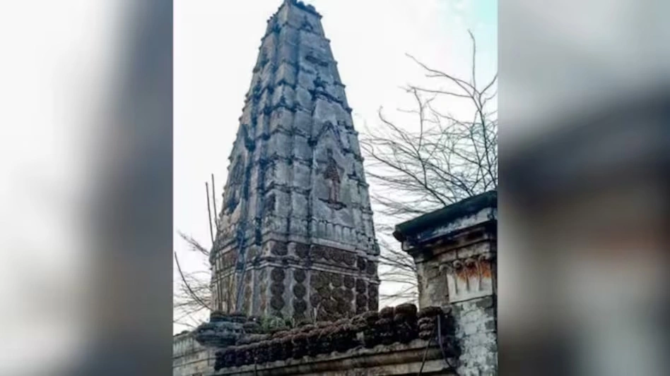 125 साल पुराने हिंदू मंदिर पर पाकिस्तान में मचा घमासान