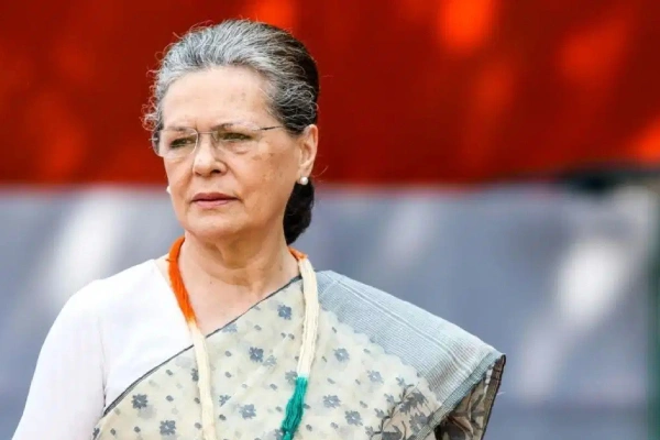 सोनिया के निशाने पर मोदी सरकार, विदेशी नीति पर भी उठाए सवाल