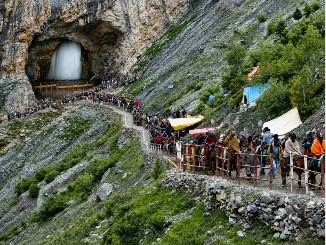 आईएसआई बड़ी साजिश को दे सकता है अंजाम, जंगलों में छिपे आतंकियों से संपर्क की कोशिश