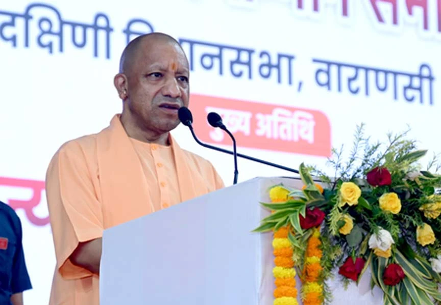 भू-माफियाओं को योगी का बड़ा संदेश, परिवारवाद पर भी किया वार