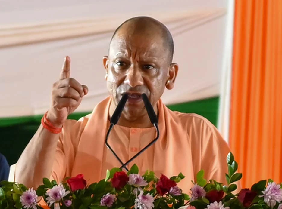 गोरखपुर मंदिर में बोले यूपी सीएम, आचार्यों के योगदान को भी किया याद