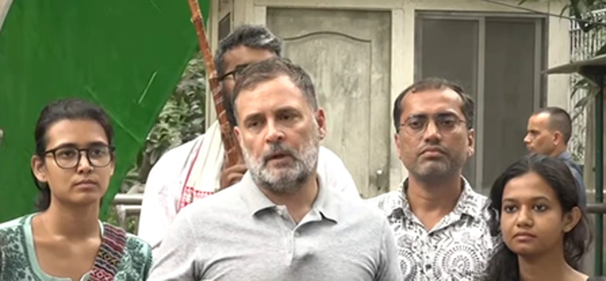 10 जनपथ पर पीसी कर सरकार के खिलाफ बुलंद की आवाज, कहा- मांगों पर नहीं होगा कोई समझौता