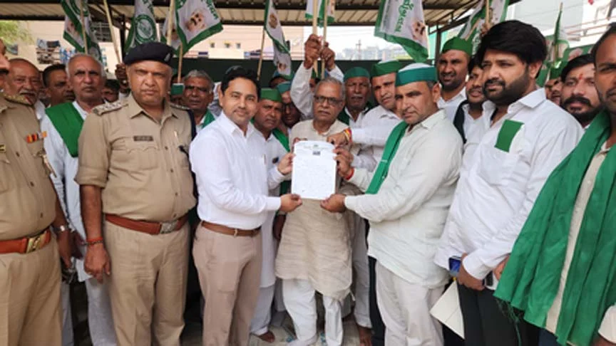आर्थिक संकट में प्रजापति समाज, अध्यक्ष की नियुक्ति के लिए सीएम से लगाई गुहार