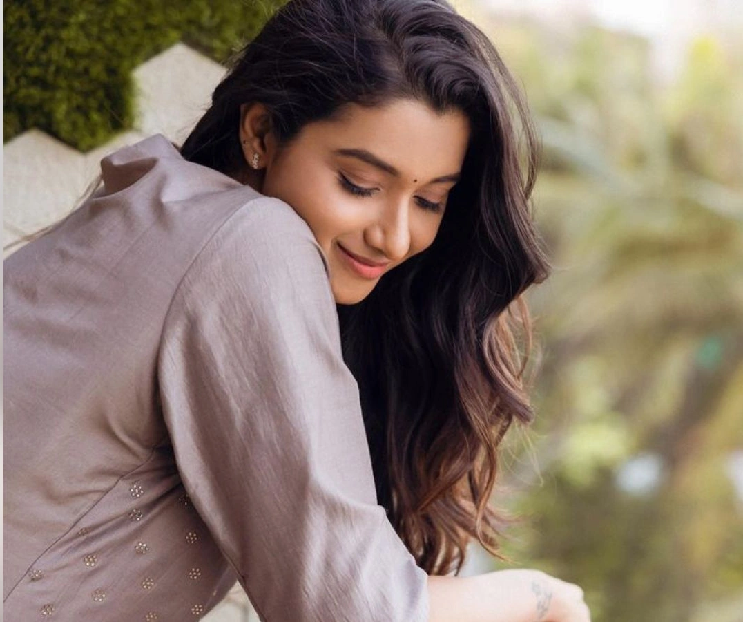 ‘इरुमुड़ी’ में मां-पत्नी के किरदार से दिल जीतेंगी अभिनेत्री, बोलीं- कावेरी मेरे दिल के बेहद करीब, 21 अगस्त को सिनेमाघरों में दस्तक
