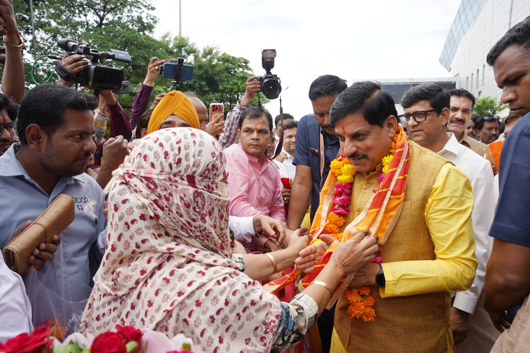 इंदौर में सीएम का हुआ भव्य स्वागत, मोहन ने दोहराई अपनी प्रतिबद्धता