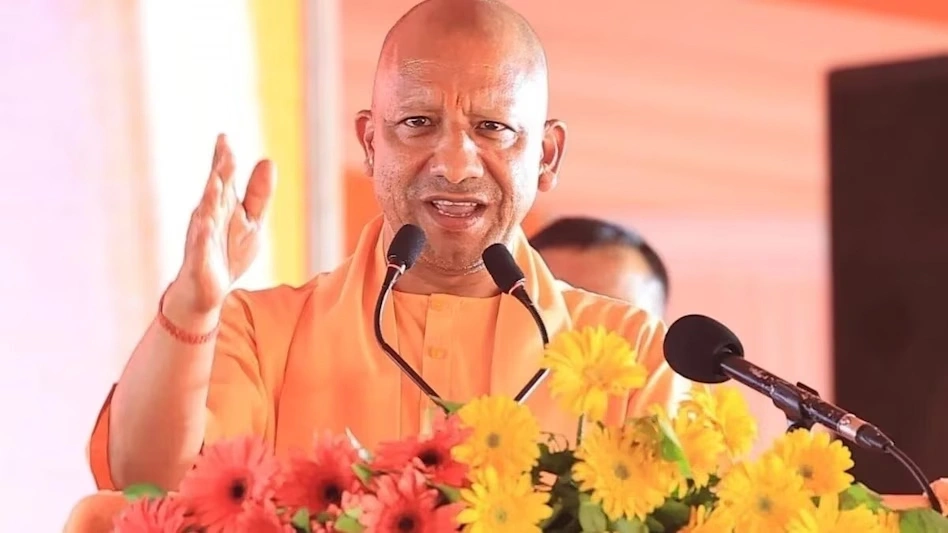शामली में विपक्ष पर बरसे सीएम योगी, कानून व्यवस्था और कावड़ यात्रा पर दिया सख्त संदेश