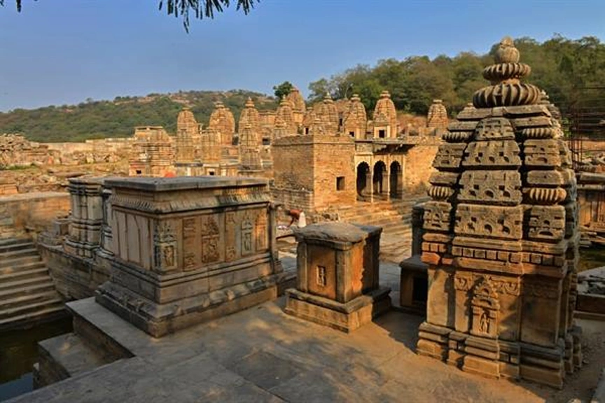 बाघ गुफा चित्रकारी, गिन्नौरगढ़ किला, चंबल घाटी के मंदिर समूह और उदयगिरि गुफाओं को मिला स्थान