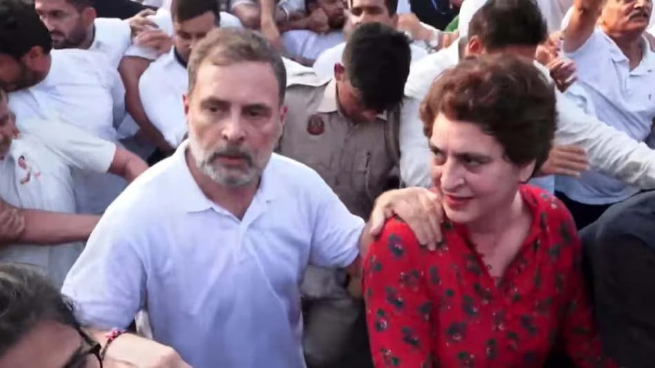 राहुल-अखिलेश समेत इंडी के नेताओं ने दायर की याचिका, चुनाव आयोग की निष्पक्षता पर उठाए सवाल