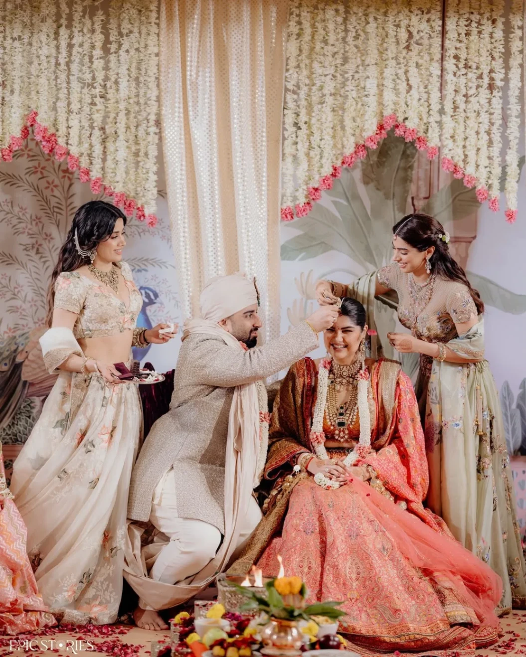 4 साल की डेटिंग के बाद अंशुल कपूर और रोहन ठक्कर ने कर ली शादी, सौतेली बहन की शादी में शामिल हुईं जाह्नवी-खुशी!