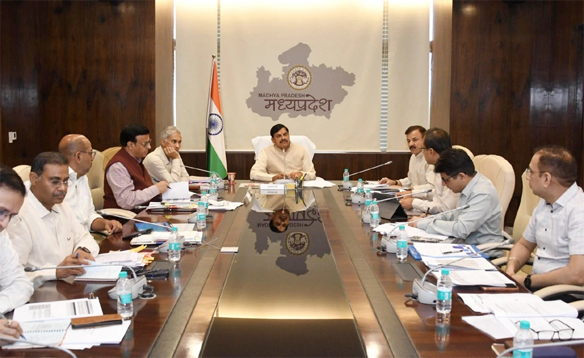 मप्र में स्कूल छोड़ चुके विद्यार्थियों को फिर मिलेगा पढ़ाई का मौका, सीएम मोहन ने दी हरी झंडी