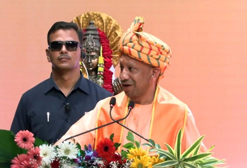 दीक्षांत समारोह में बोले सीएम योगी, युवा अधिवक्ताओं को अन्याय के खिलाफ आवाज उठाने दिया संदेश