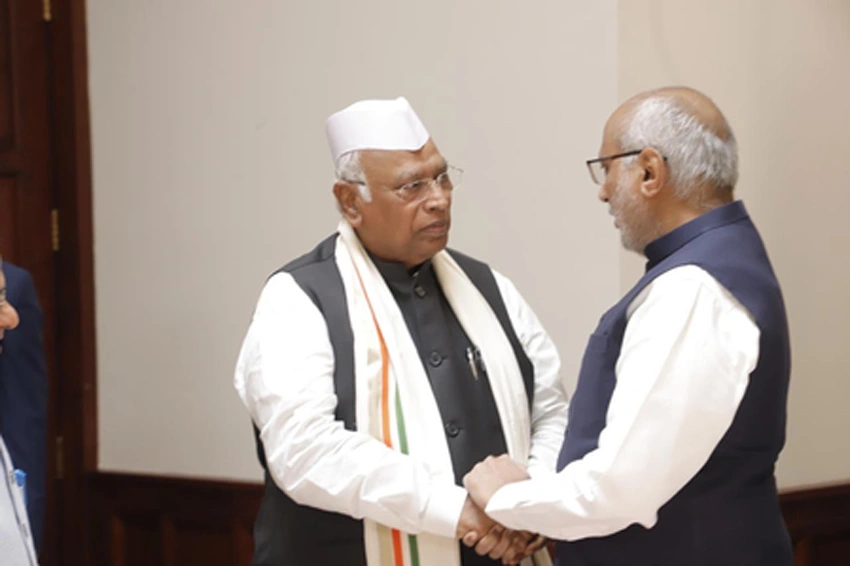 इंडिया गठबंधन ने चुना अपना नेता, संसद के मानसून सत्र से पहले विपक्ष को मिली नई धार