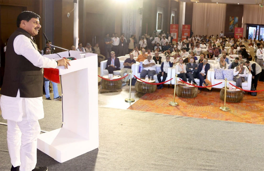 CM बोले- उद्योगों के लिए बेहतर वातावरण तैयार कर रही सरकार, 1.67 लाख रुपये हुई प्रति व्यक्ति आय