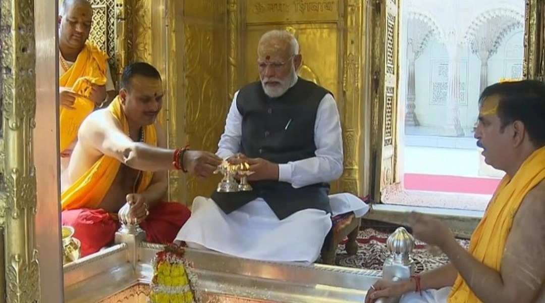 हरदोई में गंगा एक्सप्रेसवे के उद्घाटन के लिए रवाना