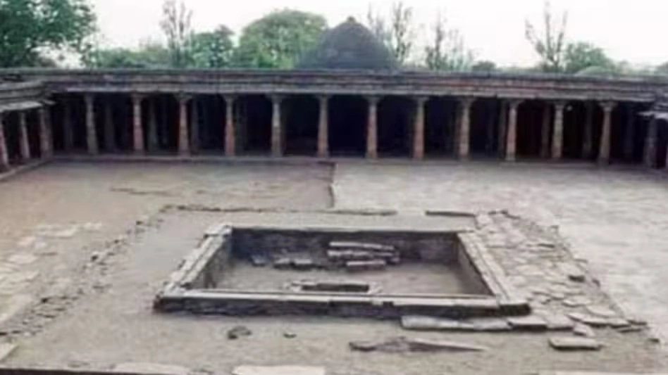 इंदौर हाईकोर्ट ने हिन्दू के पक्ष में दिया ऐतिहासिक फैसला, परिसर को माना मां वाग्देवी का मंदिर, धार में हाईअलर्ट
