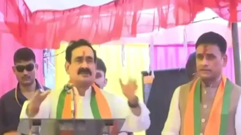 नामांकन के आखिरी दिन सियासी शक्ति प्रदर्शन, मंच पर भावुक हुए डॉ. नरोत्तम मिश्रा