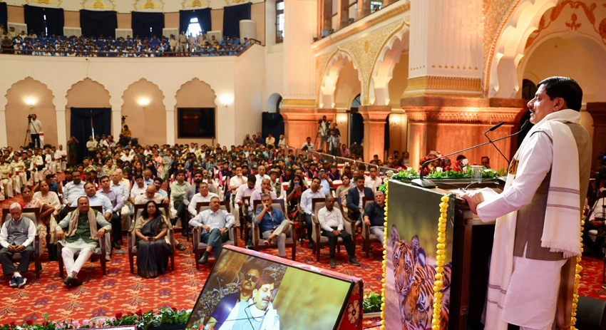 सीएम मोहन दावा- अगले साल तक 4 अंकों में पहुंच जाएगी संख्या, वर्तमान में हैं 785