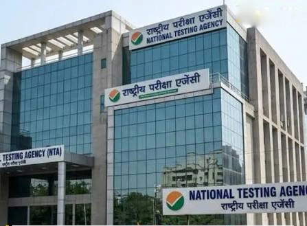 NEET पेपर लीक और परीक्षा व्यवस्था में गड़बड़ी विवाद के बीच बड़ा एक्शन, कई पर कानूनी कार्रवाई की तैयारी