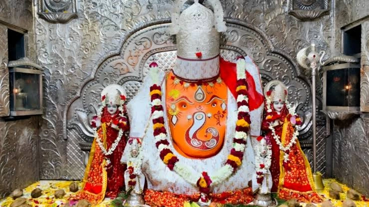 मप्र के इन गणेश मंदिरों की महिमा है निराली, कहीं 2000 साल पुरानी प्रतिमा तो कहीं घोड़े पर सवार हैं गणराज
