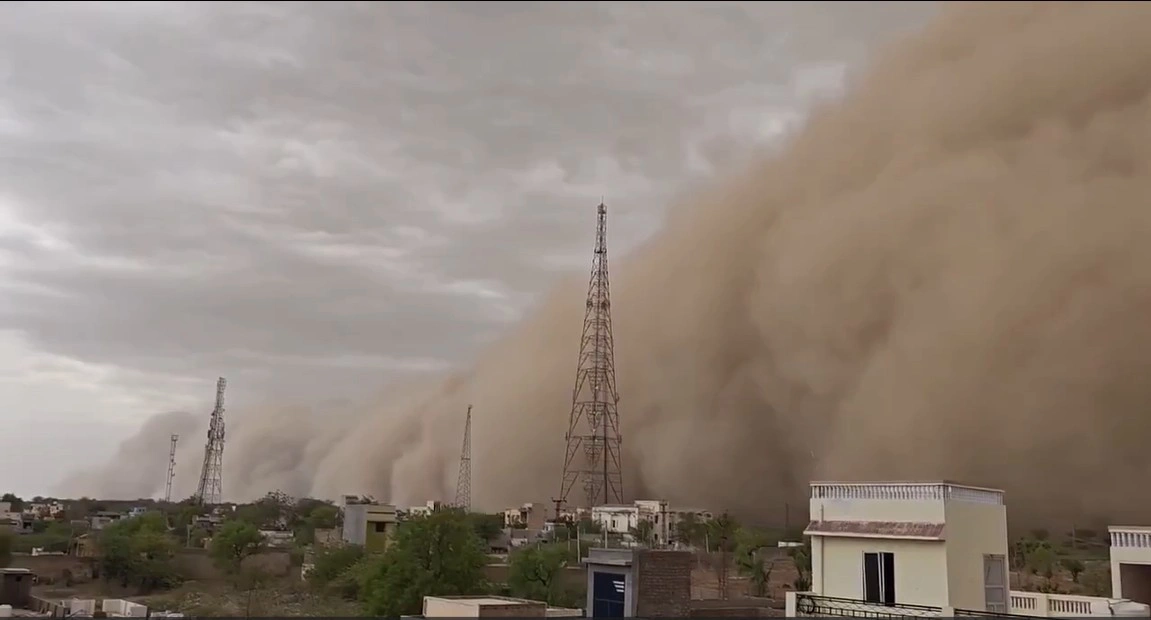 राजस्थान के रेत के तूफान ने मचाई तबाही",80 KMPH की रफ्तार से चली आंधी, दो मौतें, अलर्ट जारी