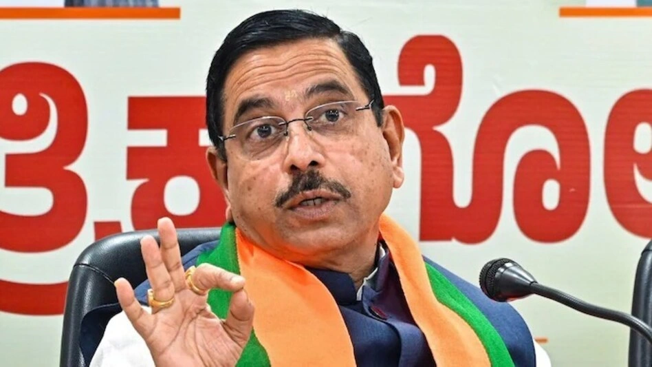 प्रहलाद को मिला शिक्षा मंत्रालय का अतिरिक्त प्रभार, पीएम की सलाह पर महामहिम ने दी हरी झंडी