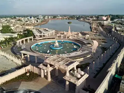 31 करोड़ की जमीन 3.82 करोड़ में बेचने के आरोप से मचा बवाल