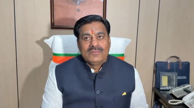 भाजपा विधायक रामेश्वर का इंडी गठबंधन पर तीखा वार, कहा- लोकतंत्र का मजाक बनाना बंद करें