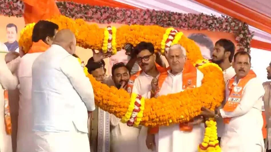तीन विधायकों ने थामा भाजपा का दामन, सनातन, भर्ती और अयोध्या चुनाव को लेकर साधा निशाना