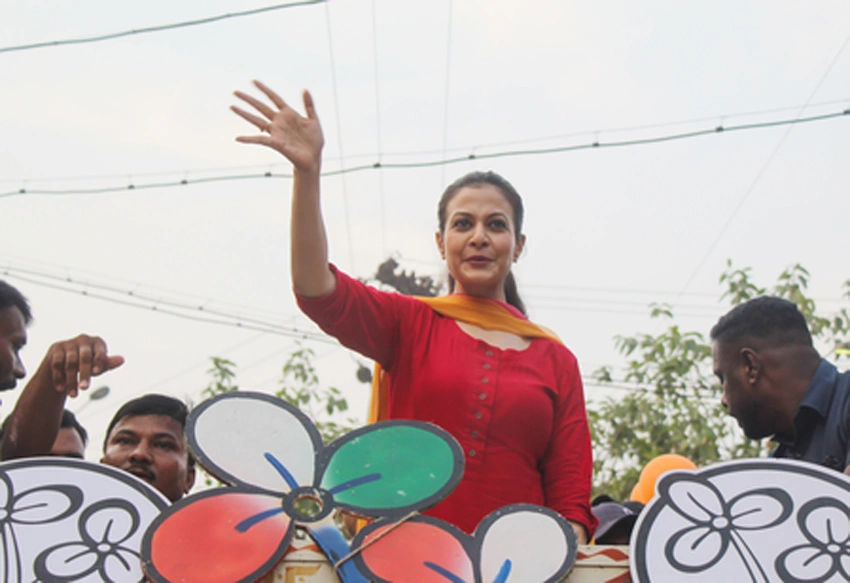 अब रुक्मिणी मलिक ने छोड़ा दीदी का साथ, राज्य की राजनीति में नई चर्चाओं का दौर शुरू